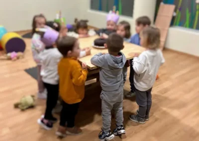 Niños en cumpleaños de Yacarandar 4